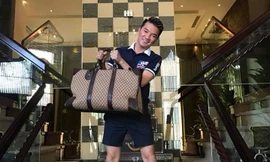 Hết tiền, Đàm Vĩnh Hưng rao bán hàng loạt túi hàng hiệu?