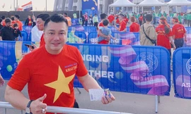 Tài tử Lý Hùng chia sẻ ảnh có mặt ở UAE cổ vũ tuyển Việt Nam