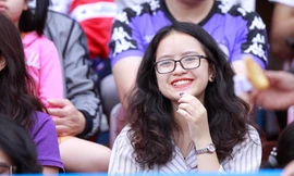 Ngẩn ngơ những bóng hồng ‘tiếp lửa’ trận Siêu Cup quốc gia 2019