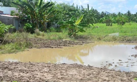 Hai chị em ruột rơi xuống hố tử vong khi đang tắm mưa