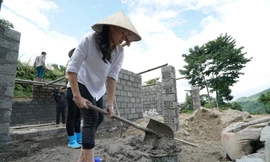 Thí sinh HHVN vượt núi rừng làm dự án xây trường mầm non ở Hà Giang