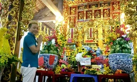 Trấn Thành, Lâm Chi Khanh ‘hứng đá’ vì trang phục