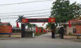 Dự án chống sạt, chưa thấy chống sạt đâu, chỉ thấy núi bị nhà thầu đào khoét không thương tiếc để vận chuyển đất ra ngoài bán - là một trong những sai phạm bị Thành ủy xem xét.