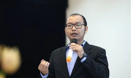 Lê Đình Hiếu từng được Forbes Việt Nam vinh danh trong danh sách 30 người trẻ dưới 30 tuổi nổi bật nhất năm 2016. Ảnh: Như Ý.