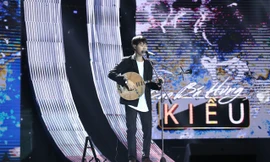 Bài hát hay nhất: Cao Bá Hưng vào chung kết với số điểm tuyệt đối