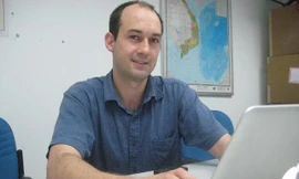 Chuyên gia bảo tồn rùa Tim McCormack. Ảnh: Trúc Quỳnh.