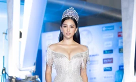 Hoa hậu Tiểu Vy mặc váy tôn ngực nóng bỏng tại Chung kết Miss World Việt Nam