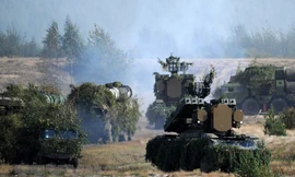 Hệ thống phòng thủ tên lửa S-300 tham gia cuộc tập trận chung Nga-Belarus mang tên Zapad-2017 ở Volka, cách Minsk (Belarus) khoảng 200km về phía tây nam tháng 9/2017. (Ảnh: AFP/TTXVN)