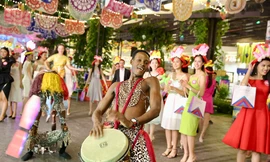 Thí sinh HHVN hoà mình cùng vũ điệu đường phố sôi động