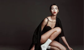 Trong giới người mẫu, Nguyễn Oanh là một cô gái cá tính, gai góc và có phong cách cá nhân rất riêng, không lẫn với bất kì ai.