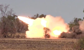 [VIDEO] Hệ thống HIMARS được Mỹ chuyển sang Syria uy lực thế nào?