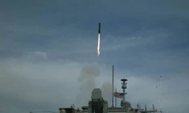 [VIDEO] Chiến hạm Mỹ khai hoả ‘lửa hoả ngục’ Hellfire