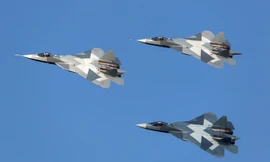 Tiêm kích T-50 lần thứ ba ra mắt ấn tượng