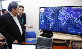 Bộ trưởng Trương Minh Tuấn thăm Trung tâm báo chí APEC