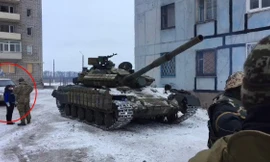 [VIDEO] Xe tăng Ukraine tiến vào Donetsk
