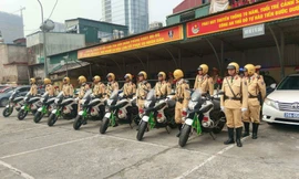 Dàn xe đặc chủng của công an Hà Nội dẫn đoàn Tổng thống Trump