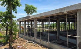 Xử phạt công trình trái phép trên hành lang thoát lũ sông Hồng