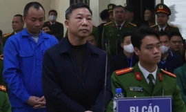 Ông Lưu Bình Nhưỡng nói, việc nhận 300.000 USD từ doanh nghiệp là ‘sai lầm lớn’ trong đời