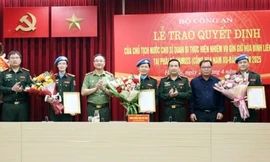 Bộ Công an trao quyết định của Chủ tịch nước cho 3 sĩ quan tham gia gìn giữ hòa bình 
