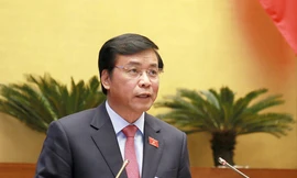 Theo Tổng thư ký Quốc hội Nguyễn Hạnh Phúc, phải chờ vài ngày nữa mới có kết quả danh tính 39 nạn nhân ở Anh.