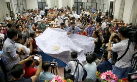 Việc xem xét, giải quyết quyền lợi của người bị thu hồi đất chưa thấu đáo, kịp thời nên tiếp tục diễn ra rất gay gắt, điển hình là khiếu nại, tố cáo của công dân Khu đô thị Thủ thiêm, TP HCM.