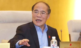 Chủ tịch Quốc hội Nguyễn Sinh Hùng