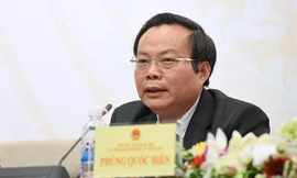Phó Chủ tịch Quốc hội Phùng Quốc Hiển. 