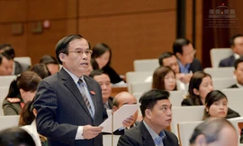 ĐBQH Phùng Văn Hùng