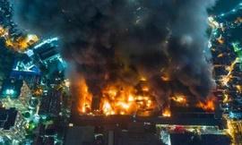 Chủ tịch Hà Nội yêu cầu tẩy độc, khẩn trương di dời nhà máy Rạng Đông sau vụ cháy