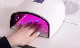 Phát hiện đèn sấy móng tay bằng tia cực tím có nguy cơ gây ung thư
