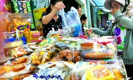 Thị trường 27/12: Nhập nhèm bánh nội địa Đài Loan
