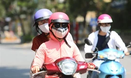 Nắng nóng gay gắt ở Nam Bộ, miền Bắc tăng nhiệt
