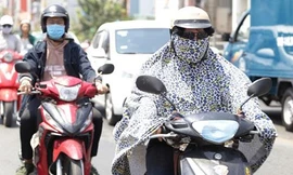 Miền Bắc nắng nóng, miền Nam mưa to ngày Giỗ tổ Hùng Vương