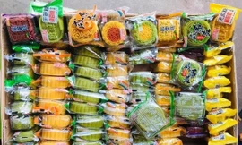 Bánh trung thu mini 3.000đ/chiếc; nhiều người săn lùng ‘tiên dược’ Thiên Sơn tuyết liên