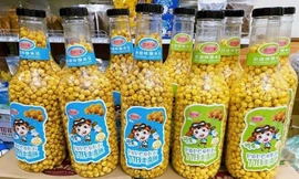 Chai bỏng ngô 'siêu to khổng lồ' hút khách, shop online bán 500 chai mỗi tháng