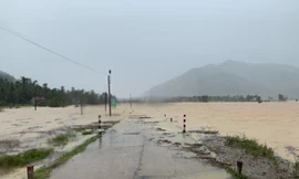 Trung Bộ và Tây Nguyên tiếp tục có mưa to, gió giật mạnh trong chiều tối nay