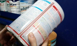 Thị trường ngày 7/10: Hoa đậu biếc đắt đỏ, nhốn nháo thị trường hàng xách tay