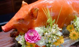 Hà Nội: Mẹt lợn quay nghệ thuật gây sốt dịp rằm tháng Giêng