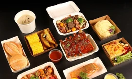 Lao đao vì COVID-19: Khách sạn 5 sao cũng bán đồ ăn online với giá từ 100.000 đồng