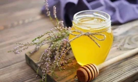 Mật ong bạc hà Hà Giang giá tiền triệu hút khách; hơn 900 triệu đồng một chiếc áo Noel