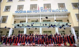 Điểm nhấn giáo dục: Trường Đại học Kinh tế Quốc dân 'giam bằng' một số sinh viên?