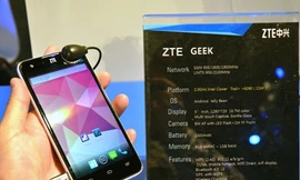 ZTE Geek trang bị chip Intel Clover Trail+