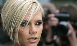 Bà bầu Victoria đỏng đảnh với giầy cao gót