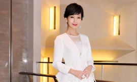 Á hậu U70 của Hong Kong khiến báo Hàn ‘sốc’ vì quá trẻ