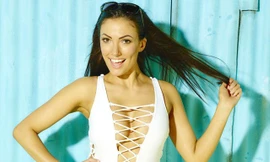 Cựu Hoa hậu Anh Sophie Gradon qua đời ở tuổi 32.
