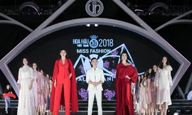 Thí sinh HHVN sải bước tự tin quyến rũ tại show Người đẹp Thời trang 2