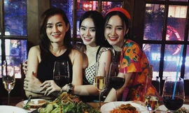 Mẹ ruột Angela Phương Trinh trẻ đẹp đến ngỡ ngàng 