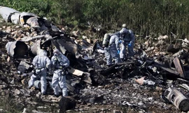 Hiện trường vụ F-16 của Israel bị Syria bắn hạ hôm 10/2. Ảnh: Reuters