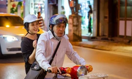 NSND Lan Hương – NSƯT Đỗ Kỷ là cặp vợ chồng hiếm có của làng giải trí đất Bắc.