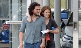 Khoảnh khắc đời thường hạnh phúc của cặp đôi phim 18+ Game of Thrones